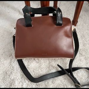 Gorgeous Able Crossbody Bag 🖤